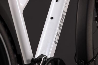 Cube Nature Pro FE metallicwhite'n'reflex Gr&ouml;&szlig;e: Trapeze 50 cm Produktbild 2