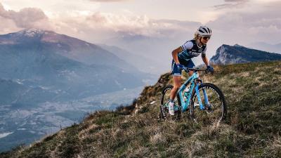 Trek Supercaliber F/S S Navy Smoke to Alpine Blue Fade Produktbild 2