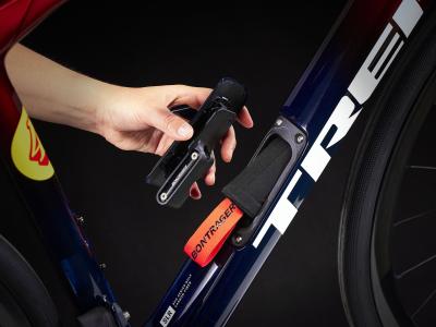 Trek Domane SLR 7 47 Metallic Red Smoke to Blue Smoke F Produktbild 4
