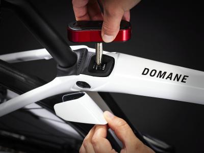 Trek Domane SLR 7 60 Crystal White Produktbild 8