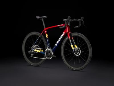 Trek Domane SLR 6 AXS 62 Metallic Red Smoke to Blue Smo Produktbild 1