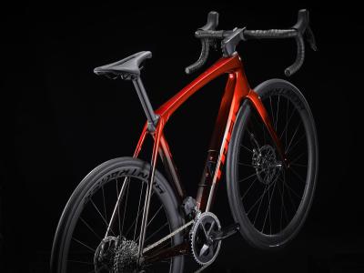 Trek Domane SLR 6 AXS 58 Metallic Red Smoke to Red Carb Produktbild 2