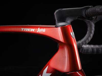Trek Domane SLR 6 AXS 58 Metallic Red Smoke to Red Carb Produktbild 5