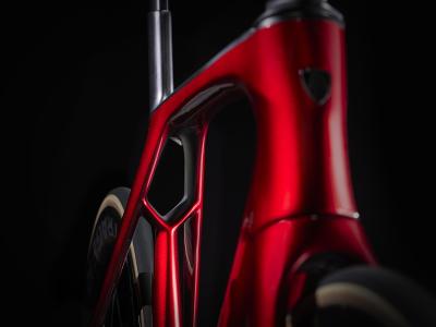 Trek Madone SLR 9 60 Metallic Red Smoke to Red Carbon S Produktbild 4